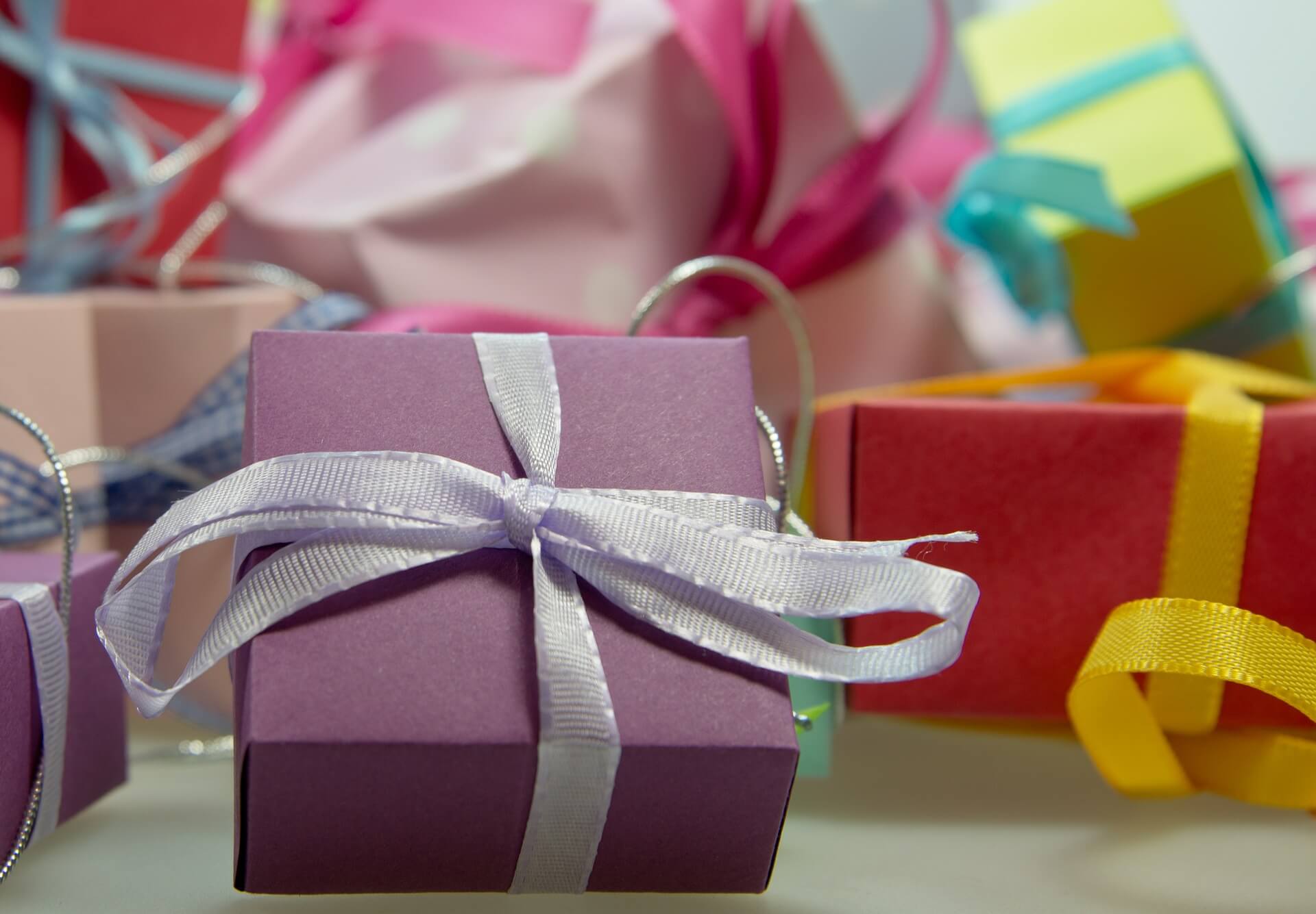 Holiday shopping amazon